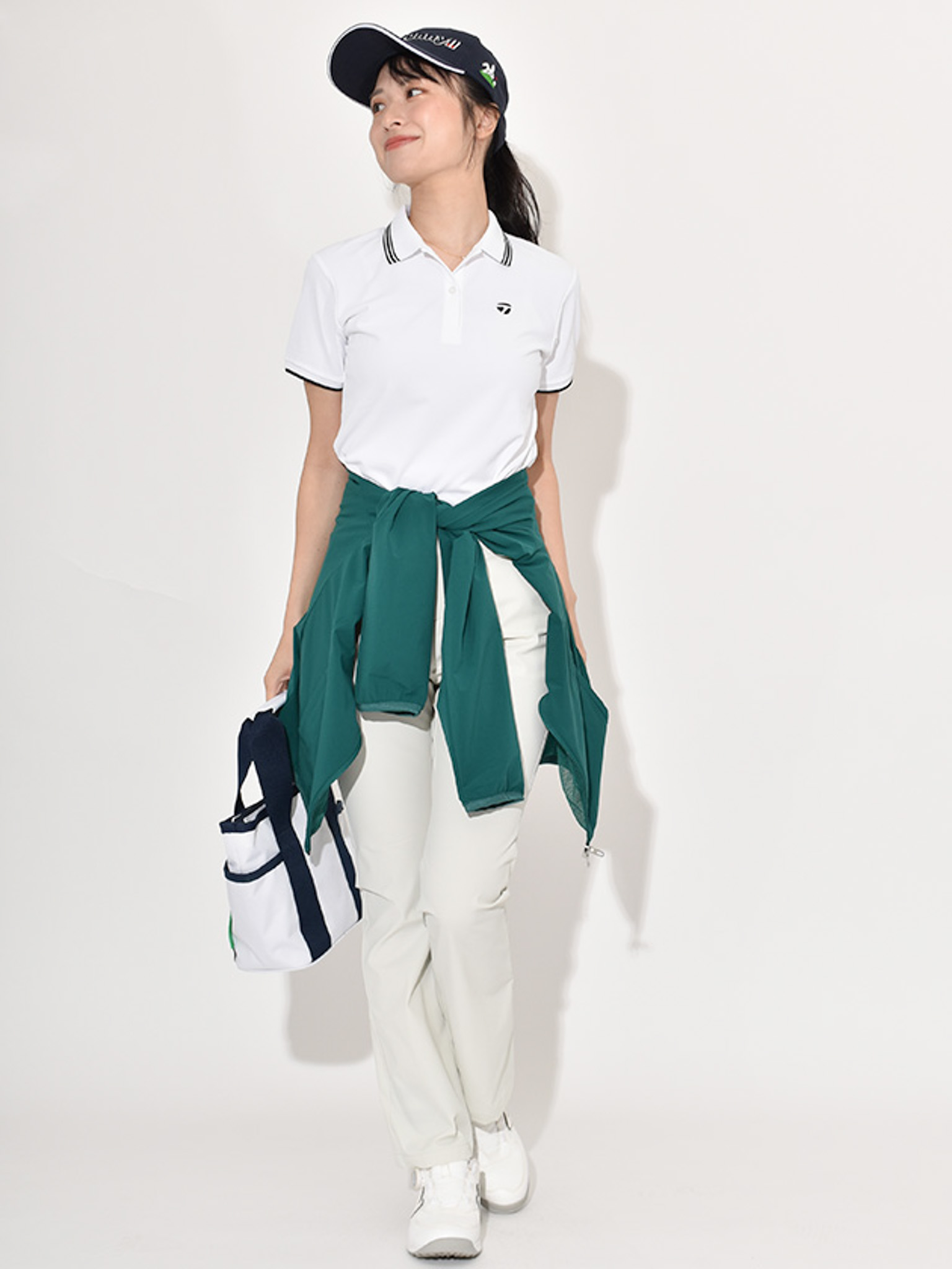 レディースゴルフウェアパンツスタイル