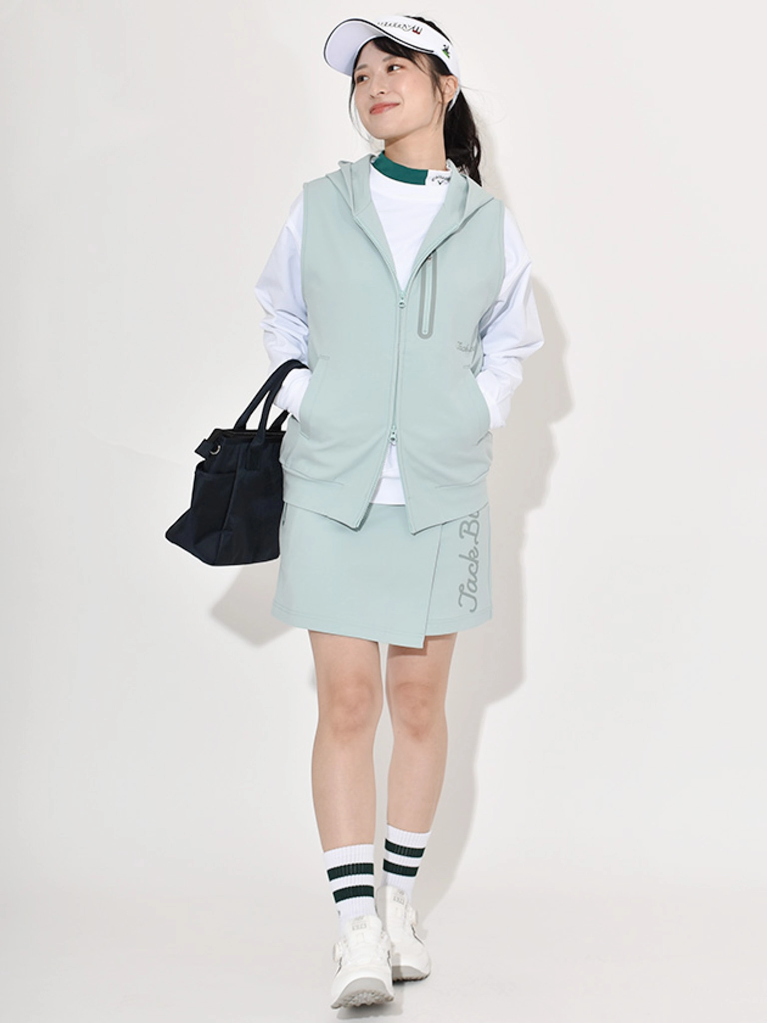 レディースゴルフウェアパンツスタイル