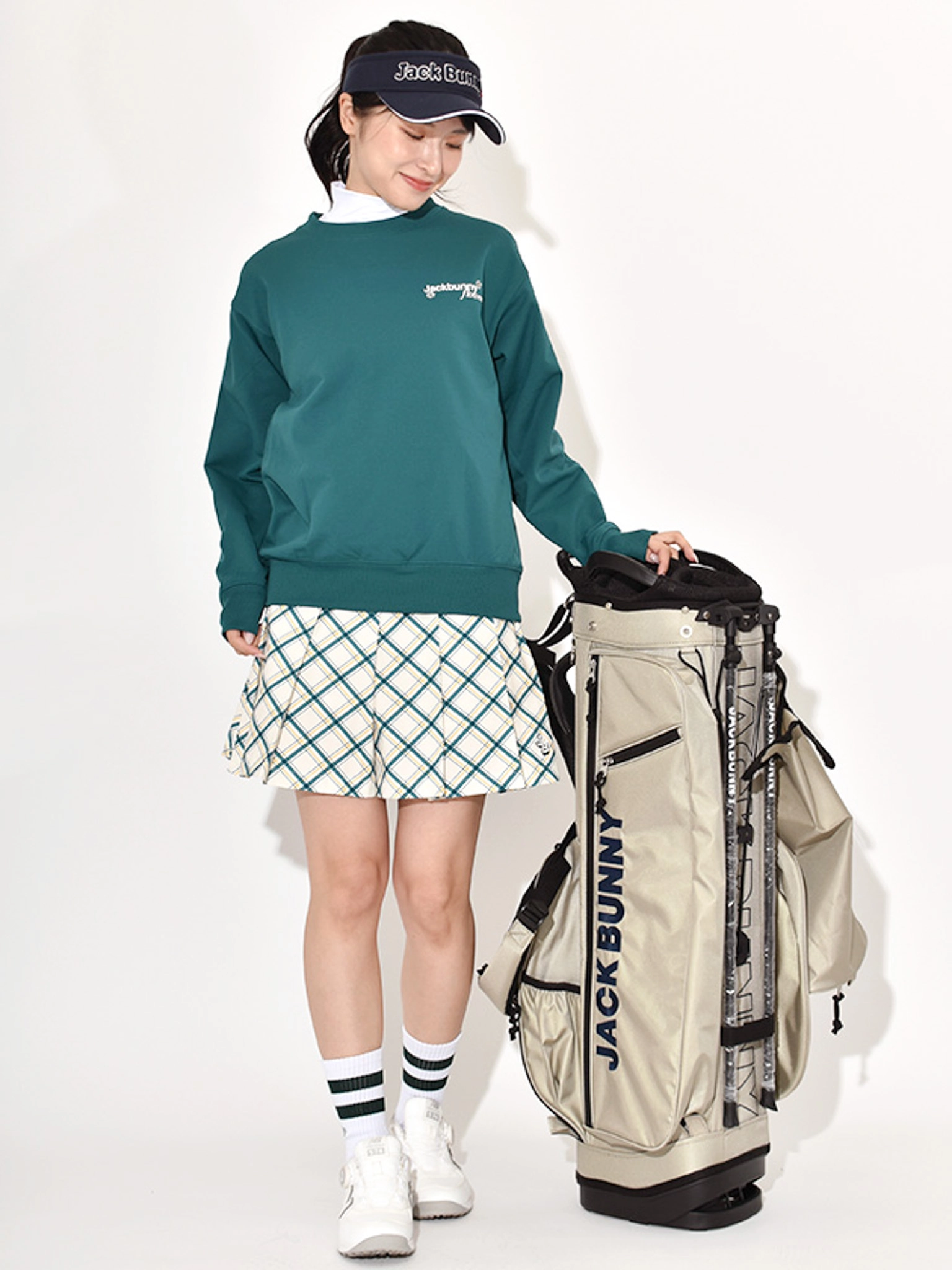 レディースゴルフウェアパンツスタイル