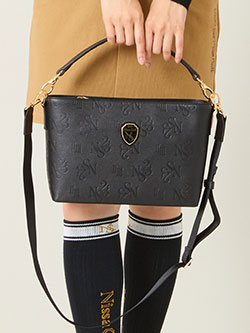 ニッサゴルフ　25年秋冬新作　【本革使用】エンボス加工ショルダーバッグ大　23184501